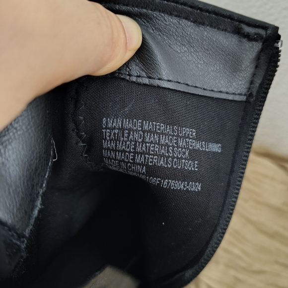 Universal Thread Women's Connor Harness Black Buckle Ankle Boots Sz 8 MemoryFoam - Picture 6 of 6